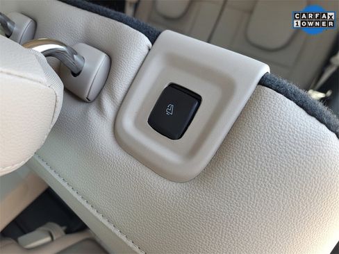 Used 2021 Ford Explorer Limited w/ Hybrid Equipment Group 310A image 13