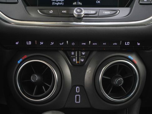 Used 2022 Chevrolet Blazer LT w/ Sound & Technology Package AWD/4WD image 19