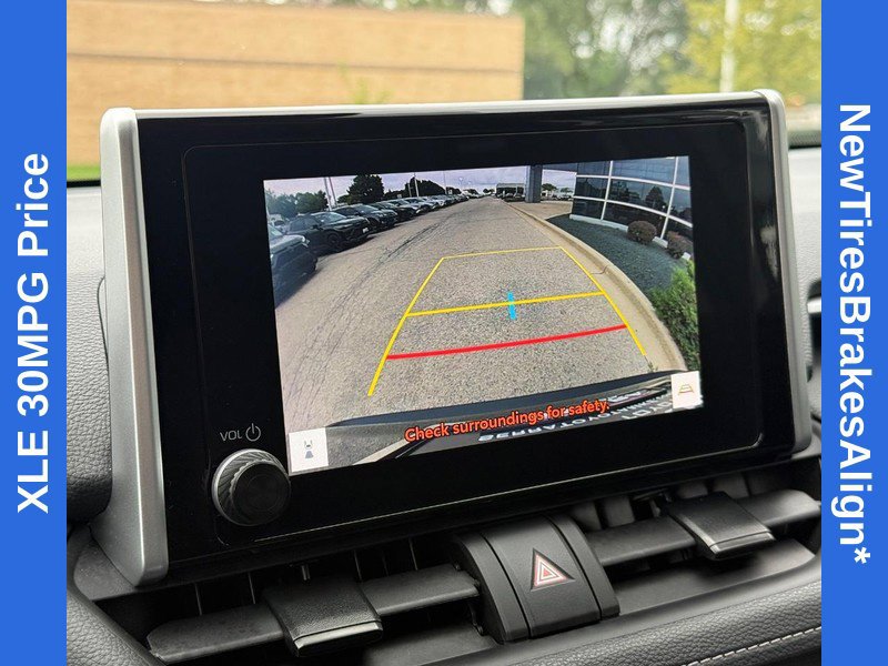 Used 2024 Toyota RAV4 XLE FWD image 24