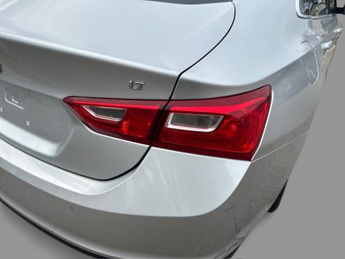 Used 2018 Chevrolet Malibu LT FWD image 38