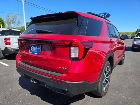 Used 2025 Ford Explorer ST-Line AWD/4WD image 4