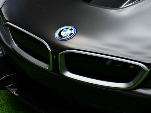 Used 2016 BMW i8 image 15