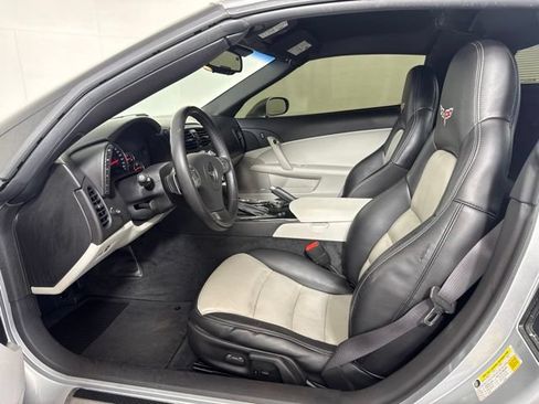 Used 2009 Chevrolet Corvette Coupe w/ Preferred Equipment Group RWD image 10