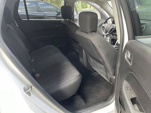 Used 2015 GMC Terrain SLE FWD image 15