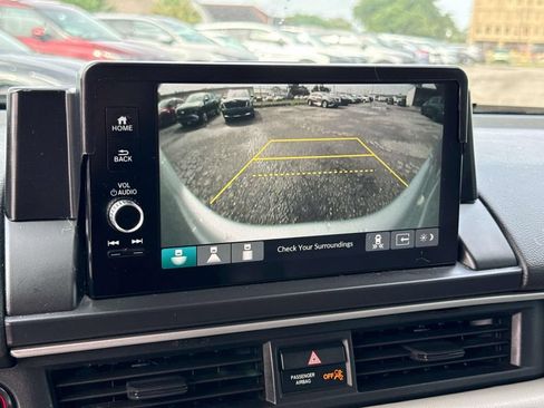 Used 2024 Honda Pilot Touring image 13
