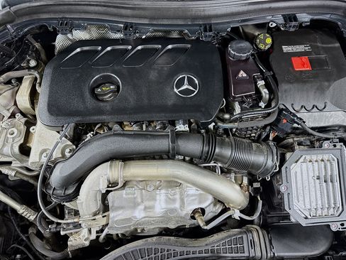 Used 2025 Mercedes-Benz GLA 250 image 39