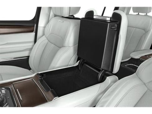 Used 2022 Jeep Grand Wagoneer Series I AWD/4WD image 14