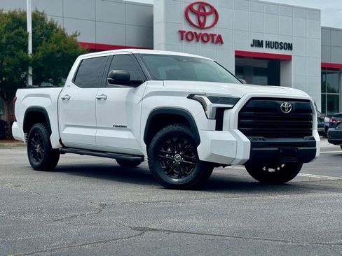 Used 2023 Toyota Tundra SR5 w/ SR5 Premium Package AWD/4WD image 2