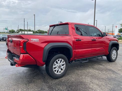 Used 2025 Toyota Tacoma TRD Off-Road AWD/4WD image 5