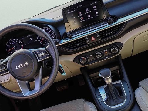 Certified 2023 Kia Forte LXS w/ LXS Technology Package image 20