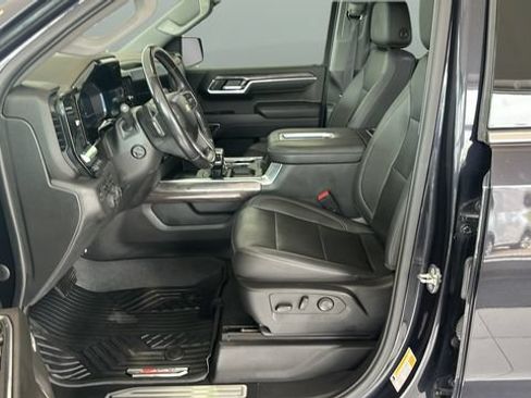 Used 2022 Chevrolet Silverado 1500 LTZ w/ LTZ Premium Package AWD/4WD image 8