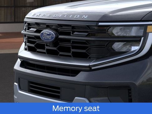 New 2025 Ford Expedition Platinum w/ Driver's Package AWD/4WD image 22