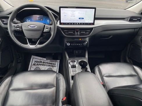 Used 2024 Ford Escape Platinum image 5