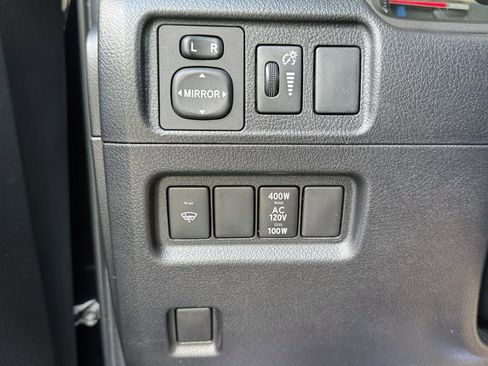 Used 2016 Toyota 4Runner Trail AWD/4WD image 17