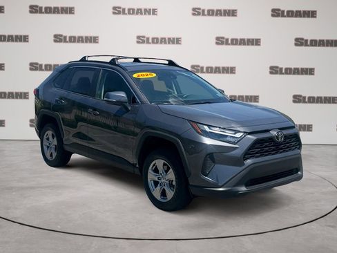 Used 2025 Toyota RAV4 XLE AWD/4WD image 7