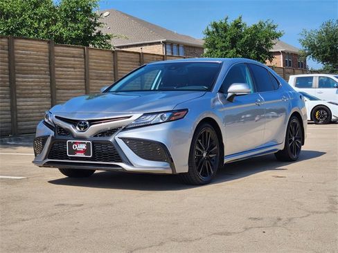 Used 2024 Toyota Camry XSE FWD image 11