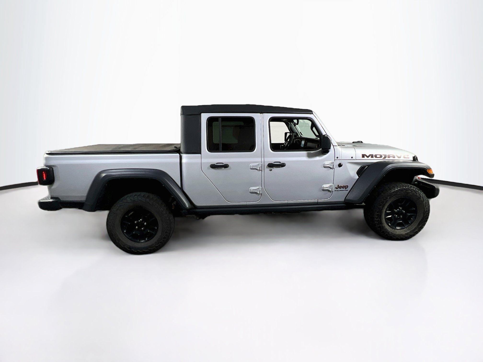 Used 2023 Jeep Gladiator Mojave w/ Cold Weather Group AWD/4WD image 4
