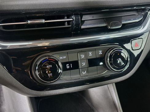 Used 2025 Buick Envista Sport Touring FWD image 22