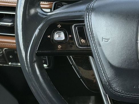 Used 2020 Lincoln Aviator Reserve w/ Equipment Group 201A image 13