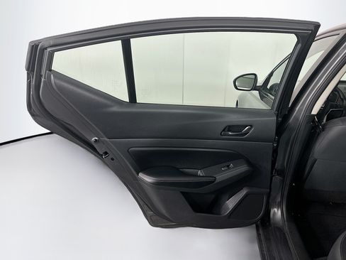 Used 2025 Nissan Altima 2.5 SV FWD image 24