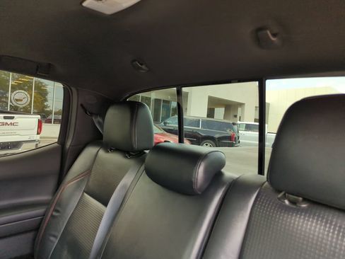 Used 2022 Toyota Tacoma TRD Pro AWD/4WD image 30