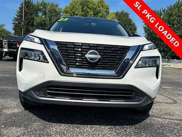 Used 2023 Nissan Rogue SL AWD/4WD image 2