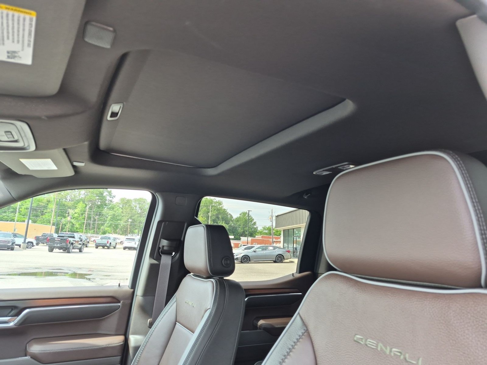 Certified 2026 GMC Sierra 1500 Denali w/ Denali Reserve Package AWD/4WD image 19