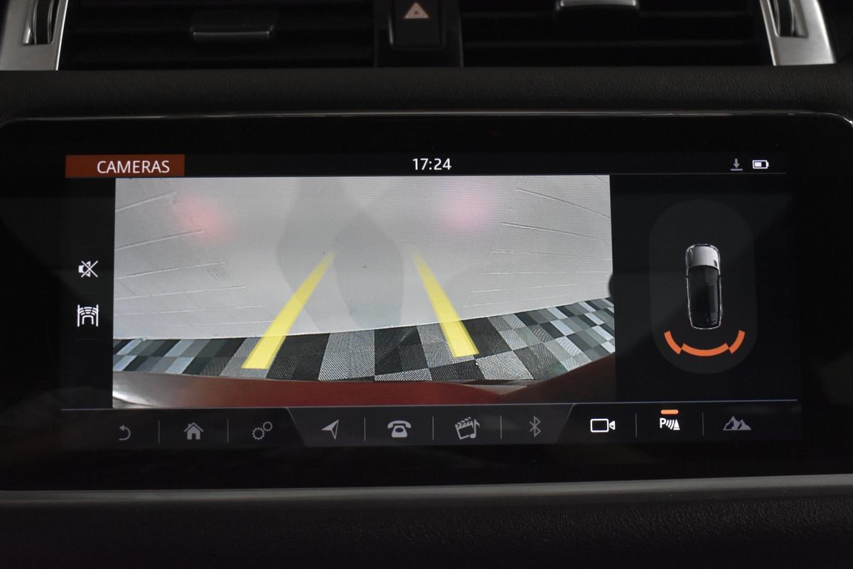 Used 2018 Land Rover Range Rover Sport SE AWD/4WD image 18