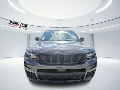 New 2025 Jeep Grand Cherokee L Limited w/ Black Appearance Package image 7