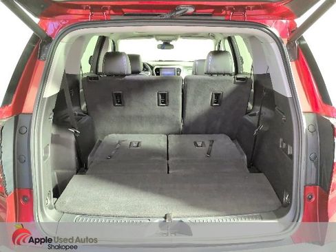 Used 2021 GMC Acadia SLT w/ Elevation Edition image 8