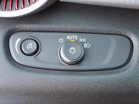 Used 2024 Chevrolet Trax RS w/ Driver Confidence Package image 14