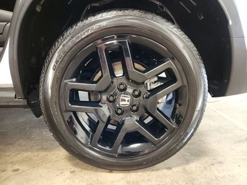 Used 2025 Honda Passport Black Edition image 26