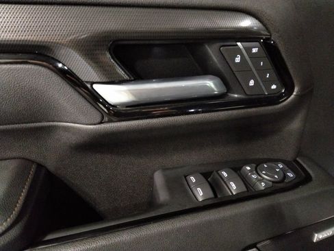 Used 2025 GMC Sierra 2500 AT4 w/ AT4 Premium Plus Package image 29