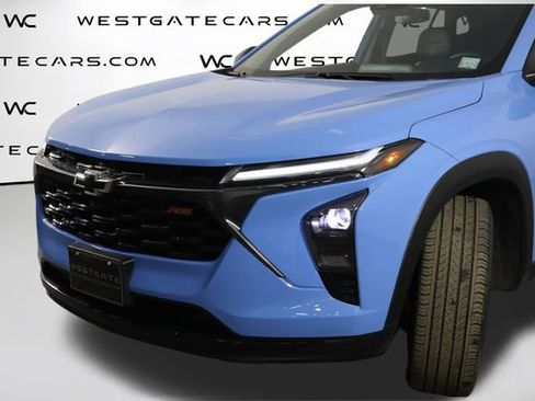 Used 2024 Chevrolet Trax RS w/ Sunroof Package FWD image 45