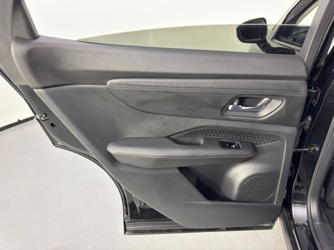 Used 2023 Nissan Ariya FWD image 37