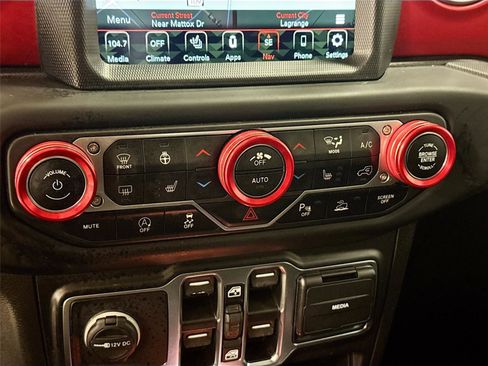 Used 2021 Jeep Gladiator Rubicon image 16