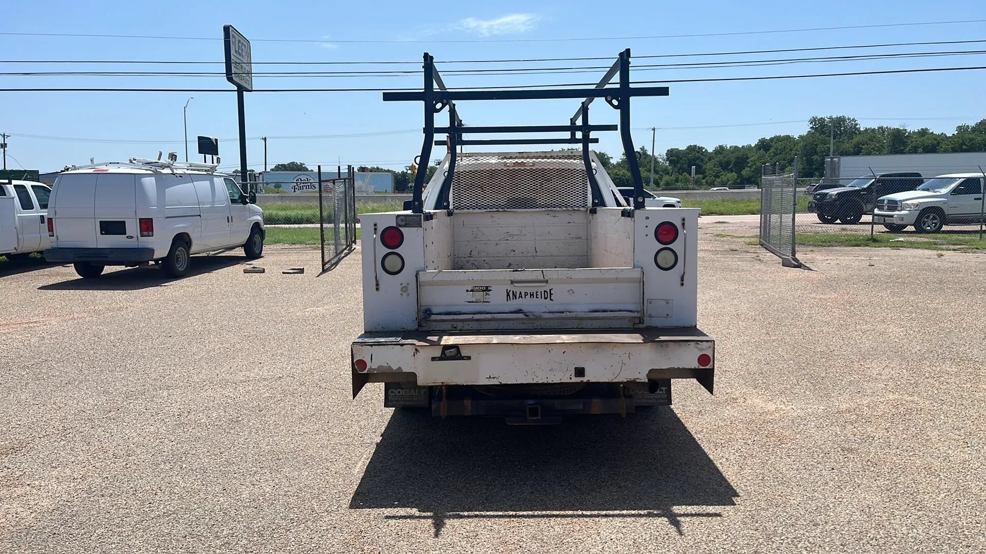 Used 2015 Ford F250 XL w/ Power Equipment Group RWD image 3