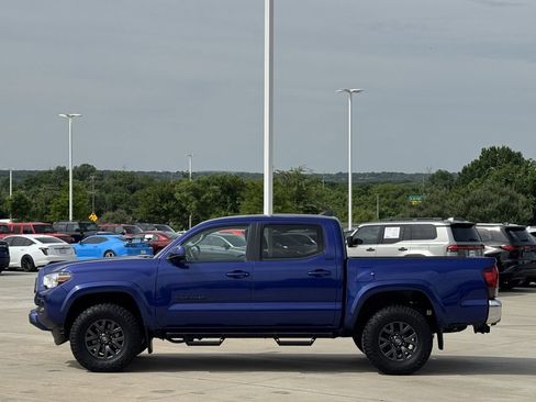 Used 2023 Toyota Tacoma SR5 RWD image 3
