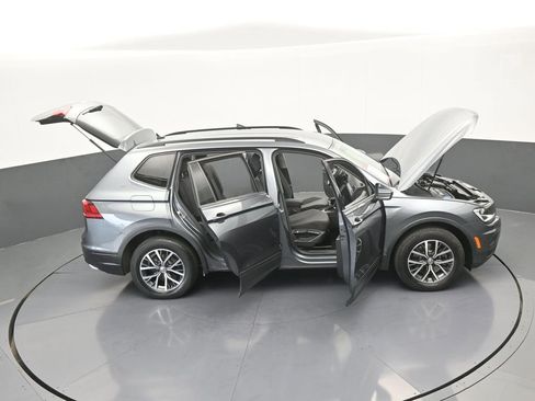 Used 2021 Volkswagen Tiguan S image 64