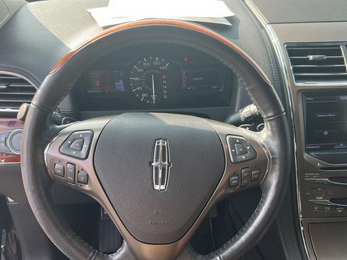 Used 2013 Lincoln MKX AWD image 12