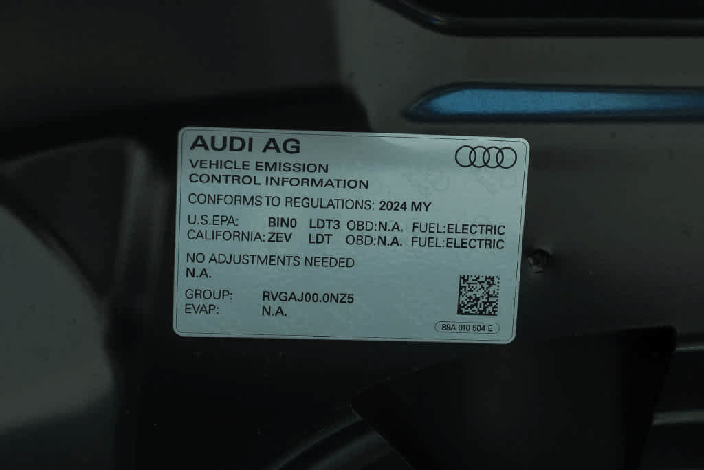 Used 2024 Audi Q4 e-tron Premium AWD/4WD image 25