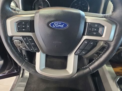 Used 2019 Ford F150 Lariat w/ Equipment Group 502A Luxury AWD/4WD image 24