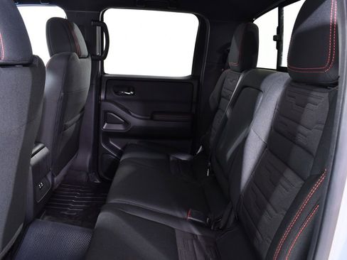 Used 2025 Nissan Frontier PRO-4X w/ Black Accent Package image 16