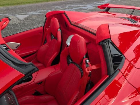 Used 2023 Chevrolet Corvette Stingray Premium Conv w/ Z51 Performance Package RWD image 11