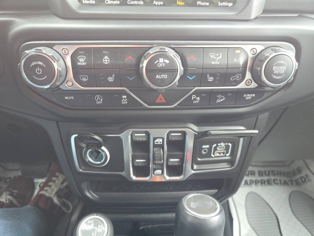Certified 2021 Jeep Wrangler Unlimited Sahara AWD/4WD image 23