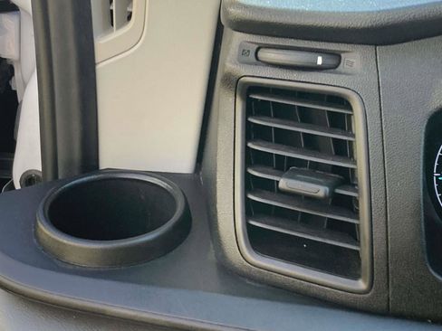 Used 2023 Ford Transit 350 XLT image 31