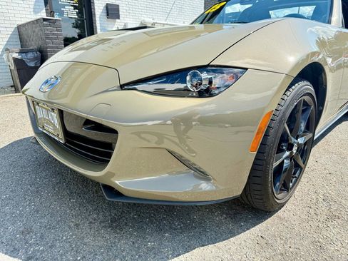 Used 2023 MAZDA MX-5 Miata Club RWD image 8