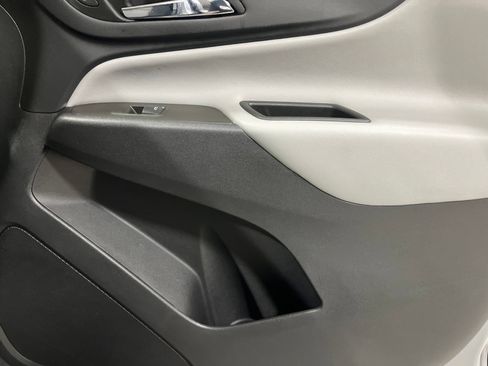 Used 2023 Chevrolet Equinox LS FWD image 17