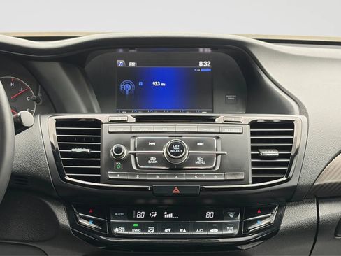 Used 2017 Honda Accord Sport image 23