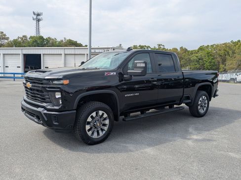New 2026 Chevrolet Silverado 2500 Custom w/ Custom Value Package AWD/4WD image 4